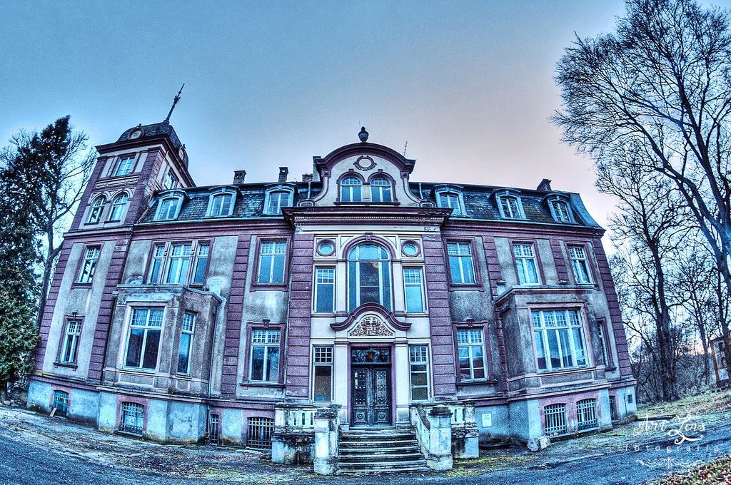 Palac I Folwark Brzeznica Brzeznica  Экстерьер фото
