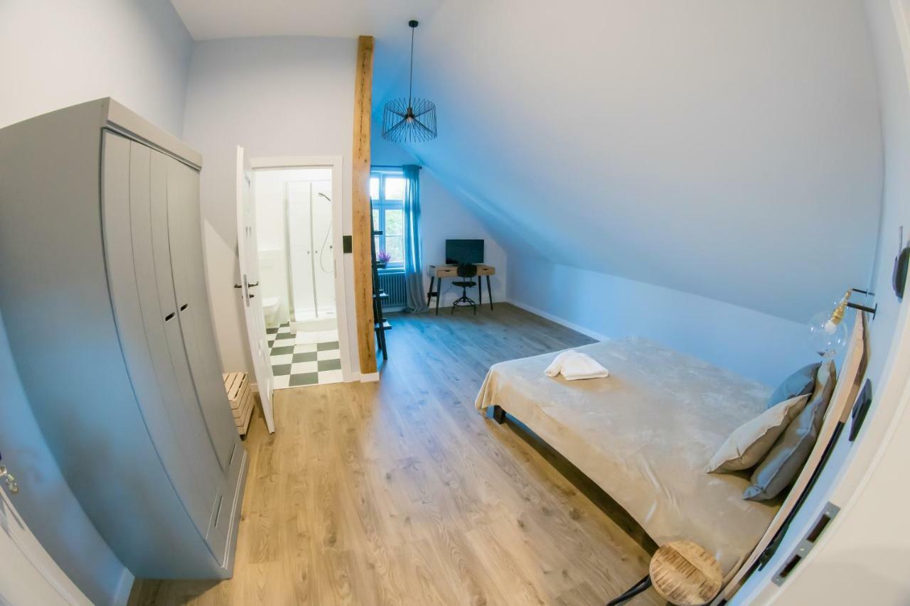 Palac I Folwark Brzeznica Brzeznica  Экстерьер фото