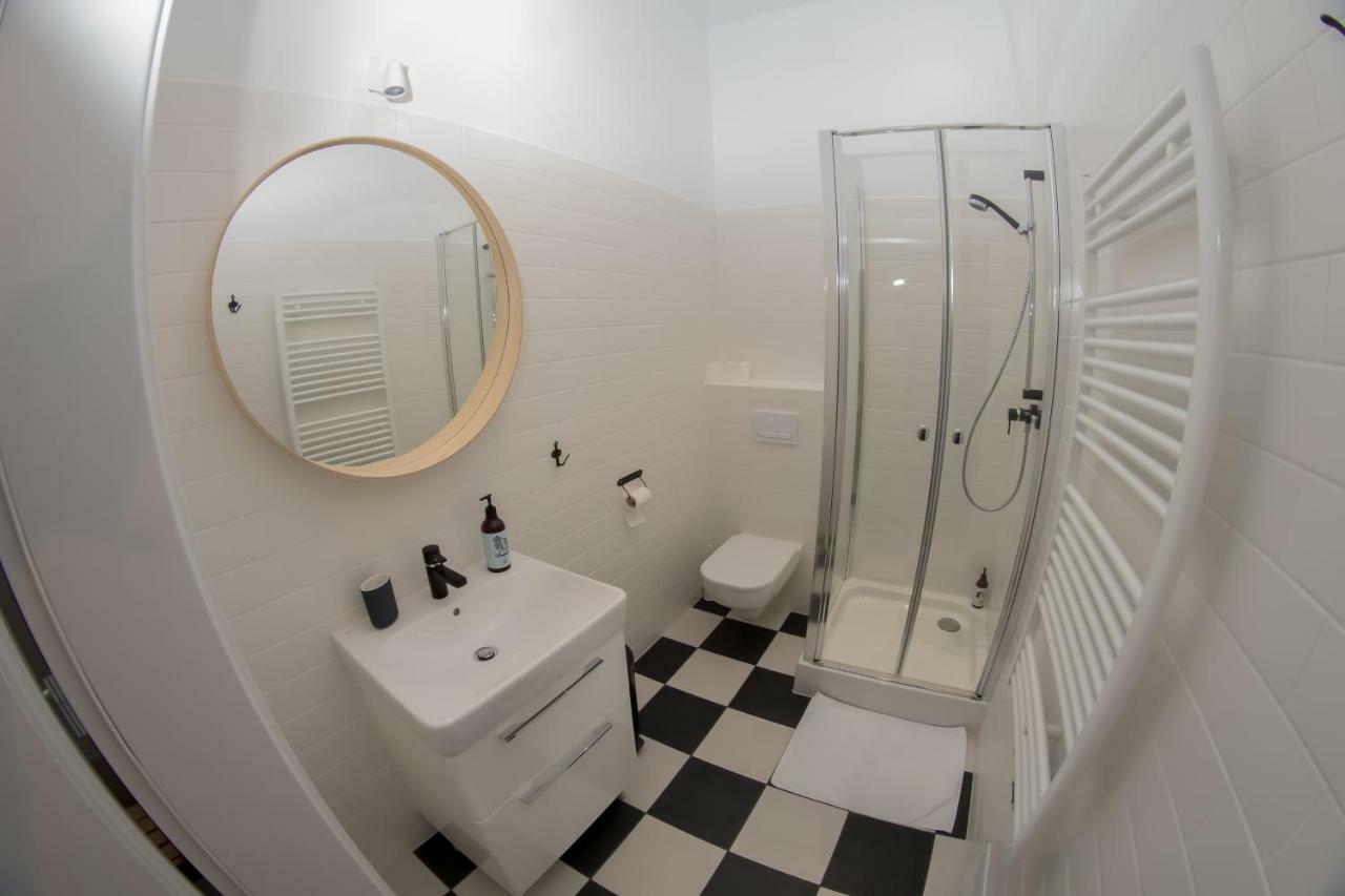 Palac I Folwark Brzeznica Brzeznica  Экстерьер фото