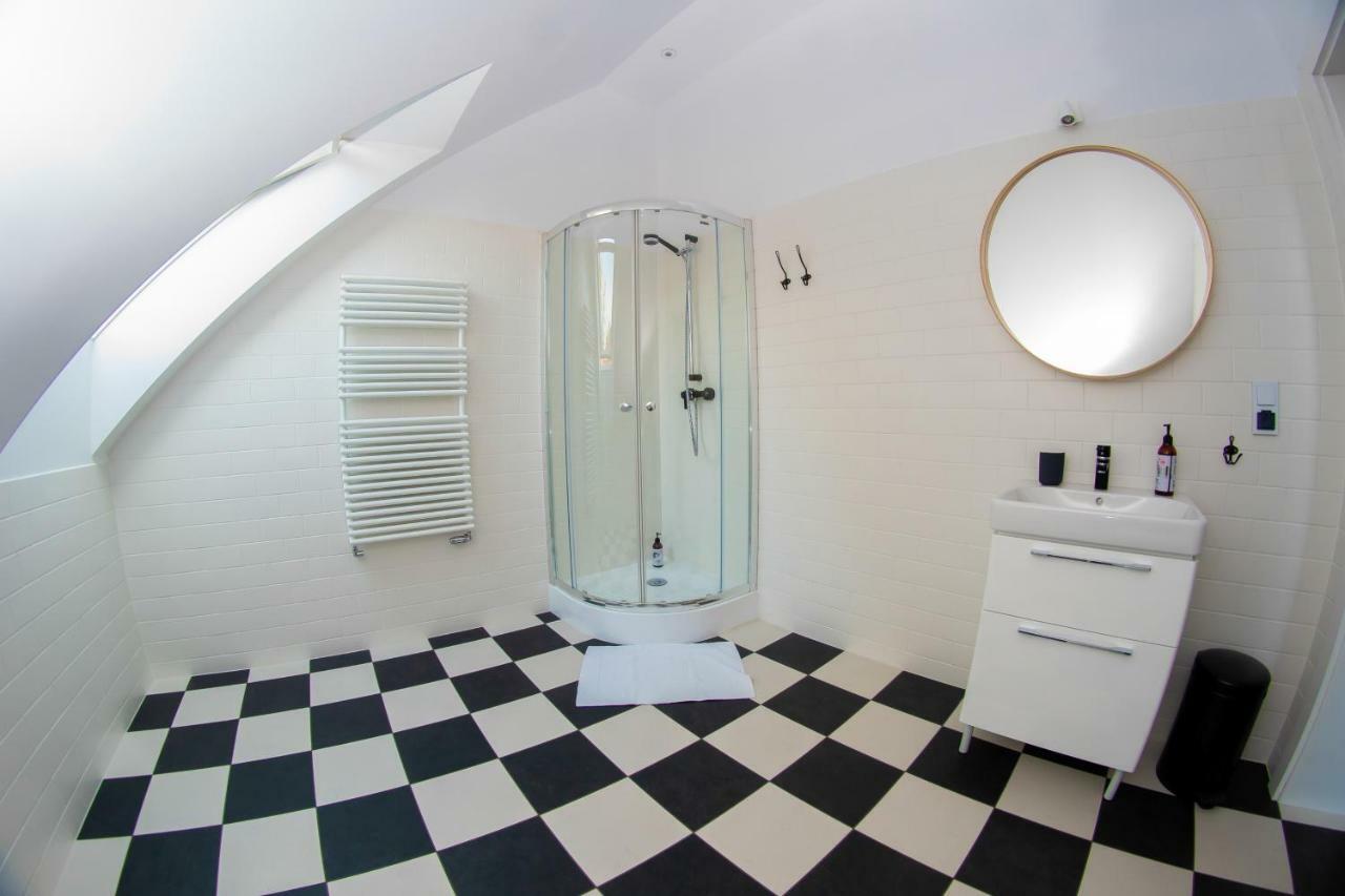 Palac I Folwark Brzeznica Brzeznica  Экстерьер фото